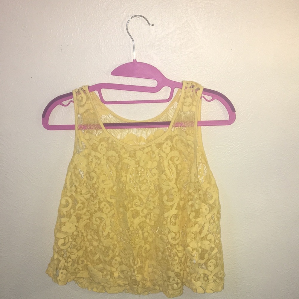 Yellow tank, great for summer!